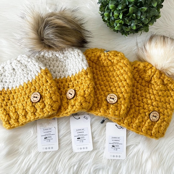 Baby Hat, Vegan, Mustard and cream, Faux Fur pompom, Toque, Winter Toque - Picture 3 of 6